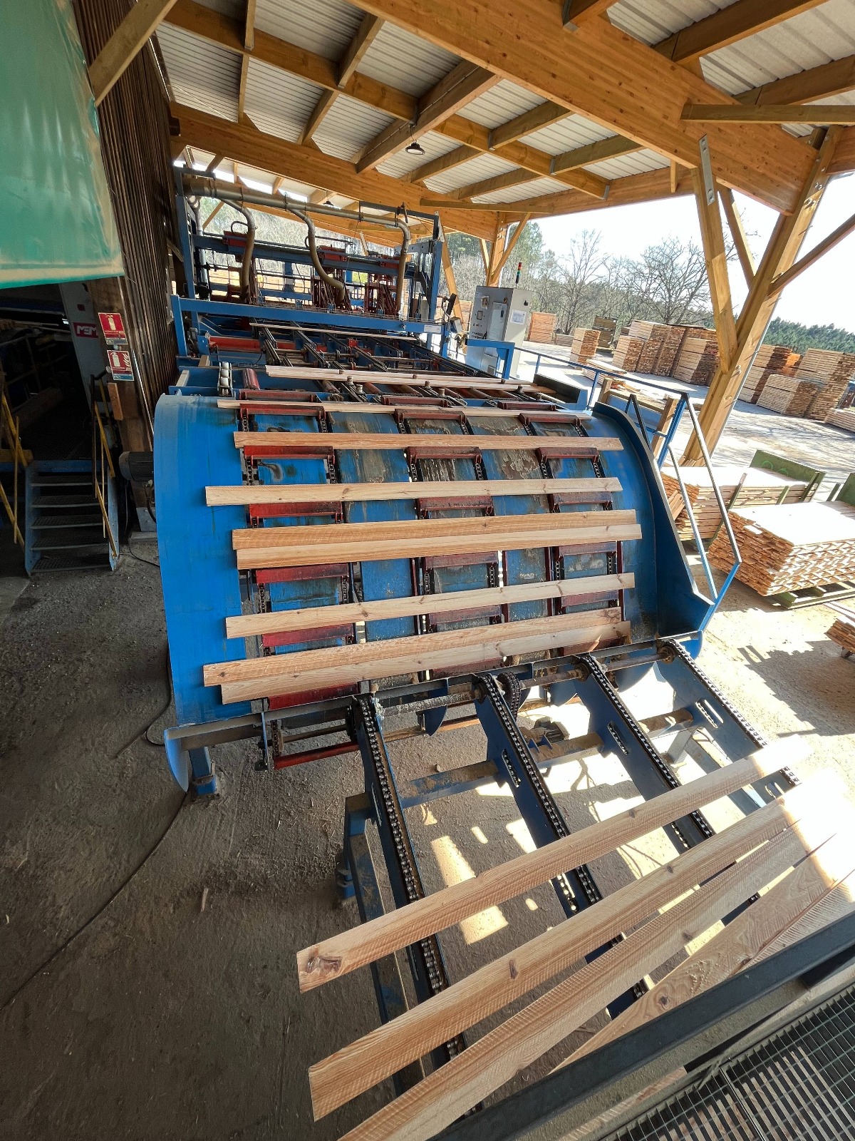 Fabrication et sciage de bois d’emballage : livraison à Orléans pour la fabrication de Palox